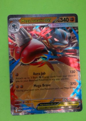 Mega Lucario ex - 077/132 graded 9
