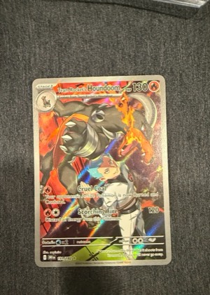 Team Rocket's Houndoom, graded 9.0