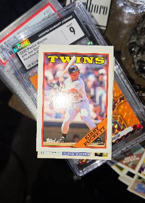 Kirby Puckett graded 8