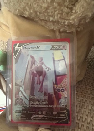 Mewtwo V, graded 7.5