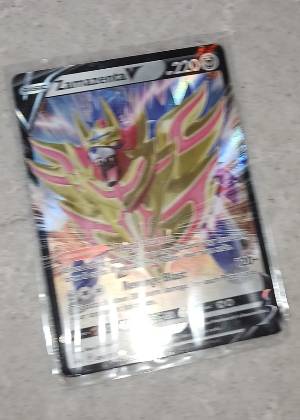 Zamazenta V, graded 7.5