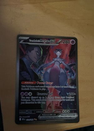 Team Rocket's Mewtwo ex - 231/182 graded 8.5